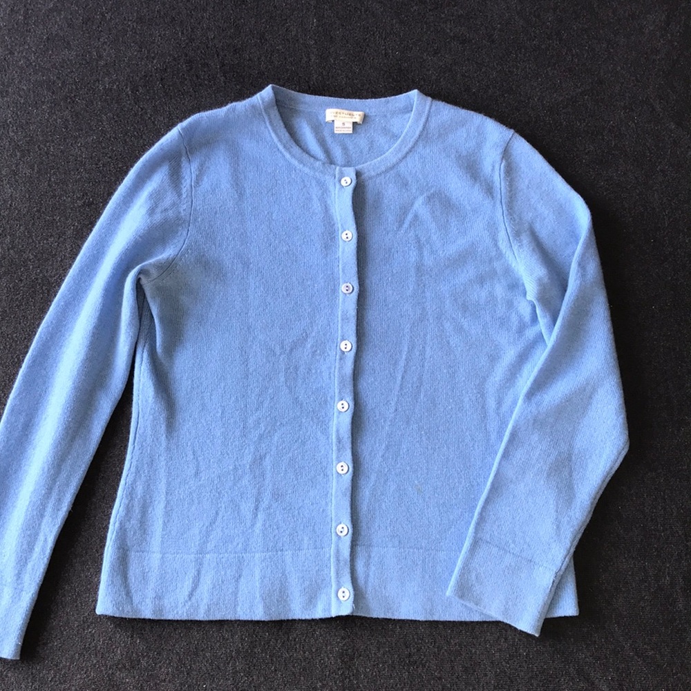 Investment 100% cashmere cardigan